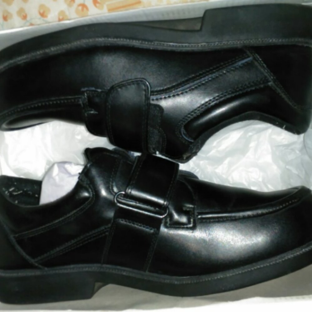 Casual shoes